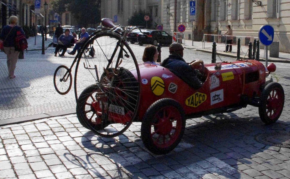 Best time for Vintage Cabrio Tour in Prague