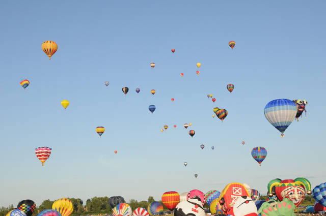 International Balloon Festival of Saint-Jean-sur-Richelieu in Quebec - Best Time