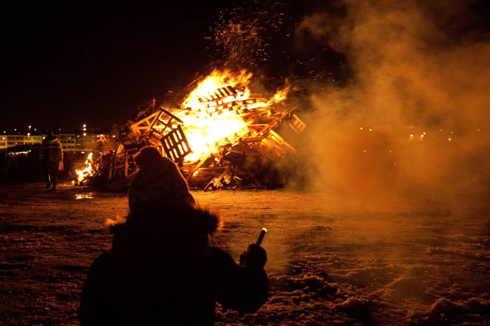 Best time for New Year's Bonfires in Reykjavik