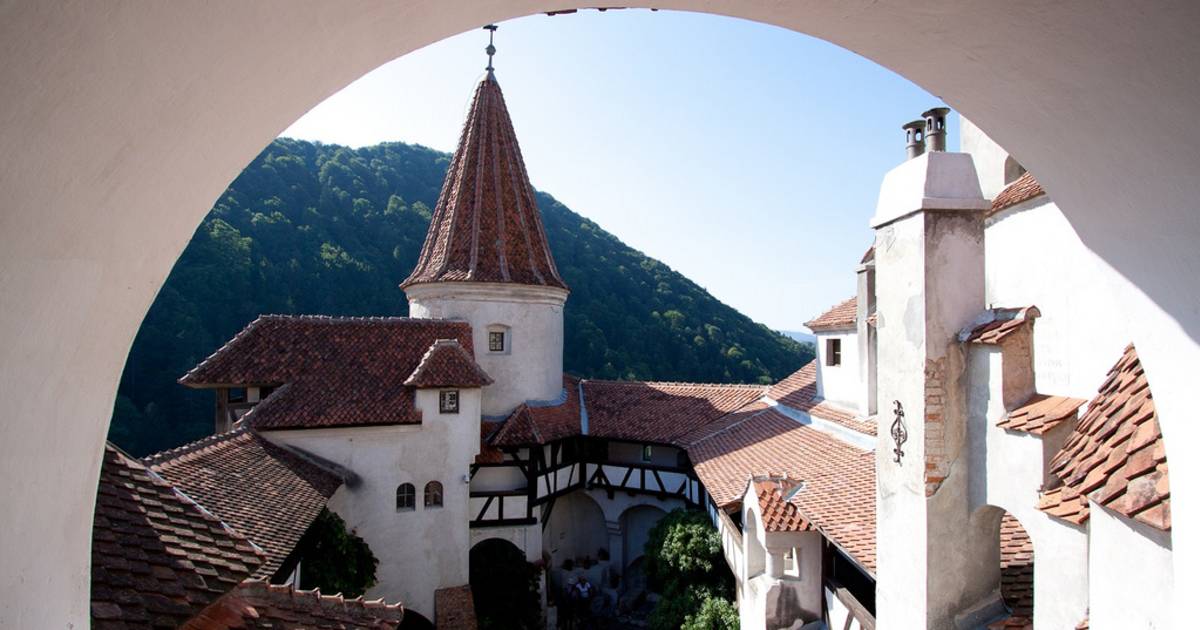 Dracula Tour in Romania - Best Time