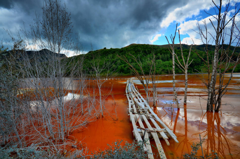 Geamăna Village Drowned in Copper Lake in Romania - Best Time