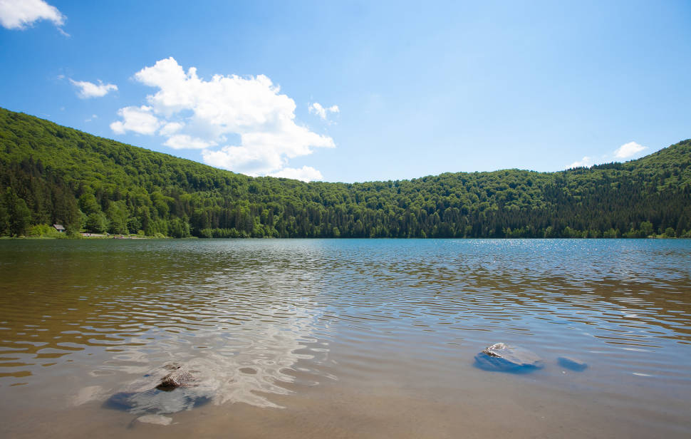 Best time for Swimming in Lake Sfânta Ana in Romania