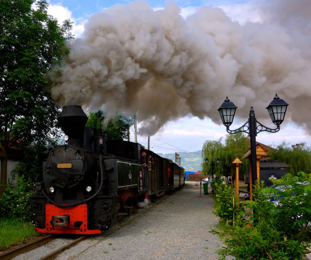 Mocăniţa Steam Train in Romania - Best Season