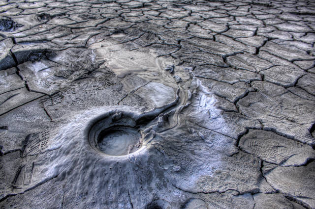 Best time to see Mud Volcanoes in Romania