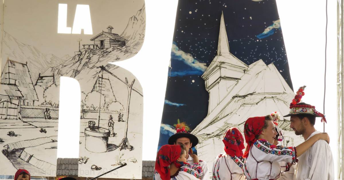 Prislop Pass Folk Festival in Romania - Best Time