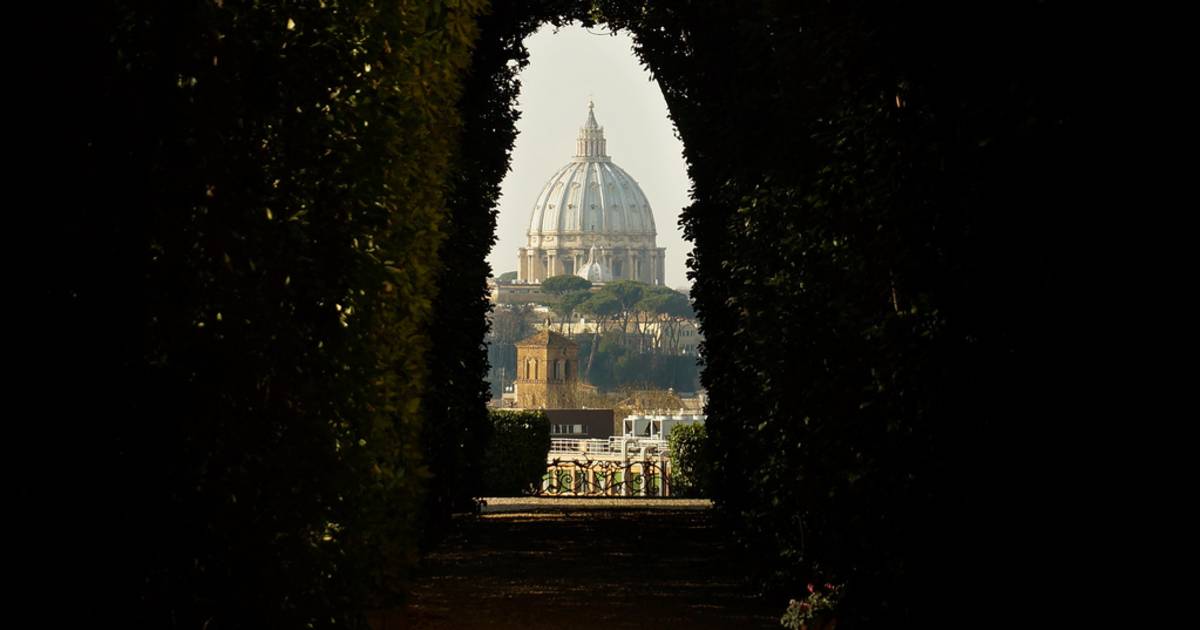 Secret Keyhole in Aventino in Rome - Best Time