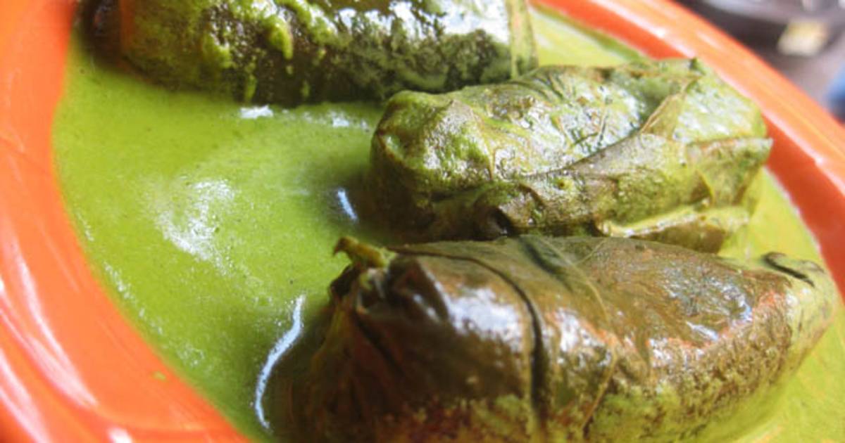 Fresh Stuffed Grape Leaves in Santorini - Best Time