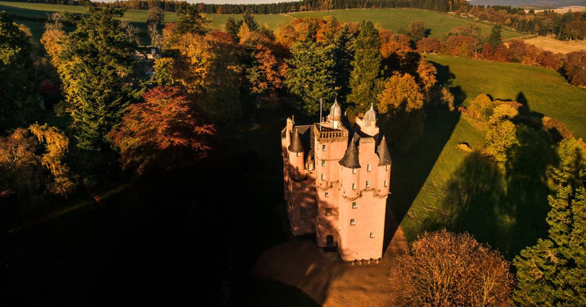 Autumnal Castles in Scotland - Best Time