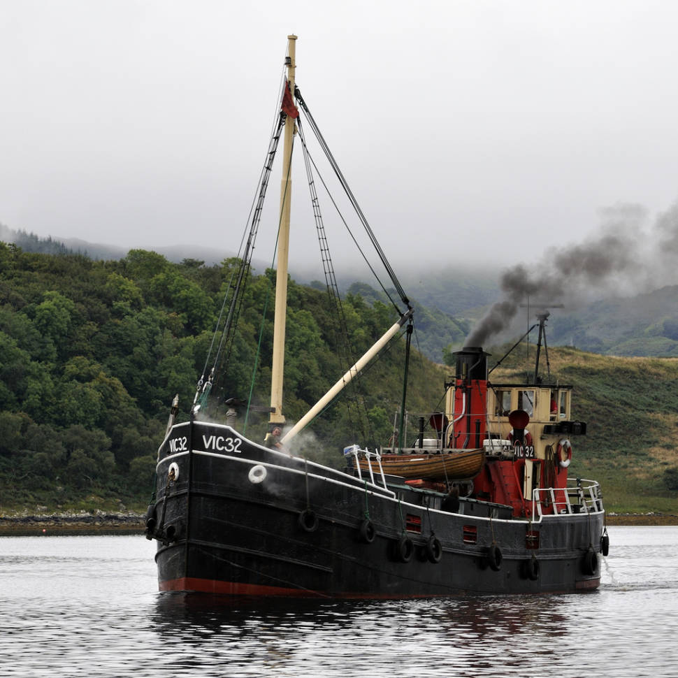 Cruising on a Vintage Steam Boat in Scotland - Best Time