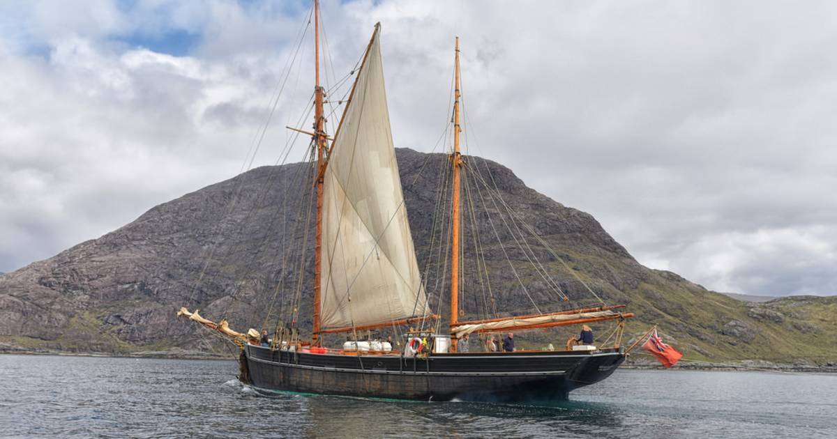 Sailing around the Small Isles in Scotland - Best Time