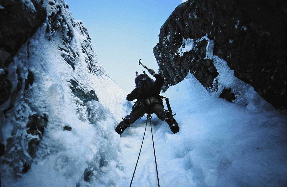 Tackling the crux of Comb Gully (IV, 4), Ben Nevis