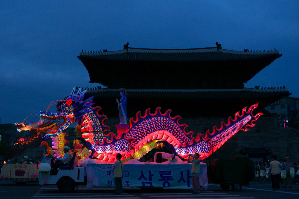 Best time to see Lotus Lantern Festival (Yeon Deung Hoe) in Seoul