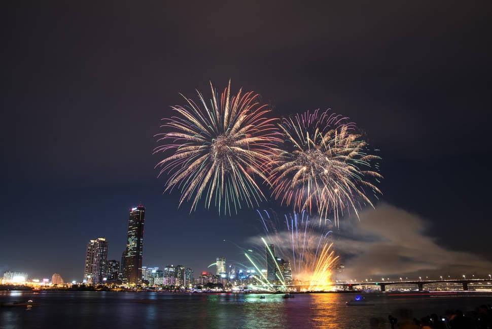 Seoul International Fireworks Festival in Seoul - Best Season