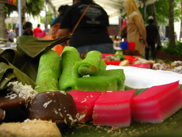 Kuih Muih in Singapore - Best Season