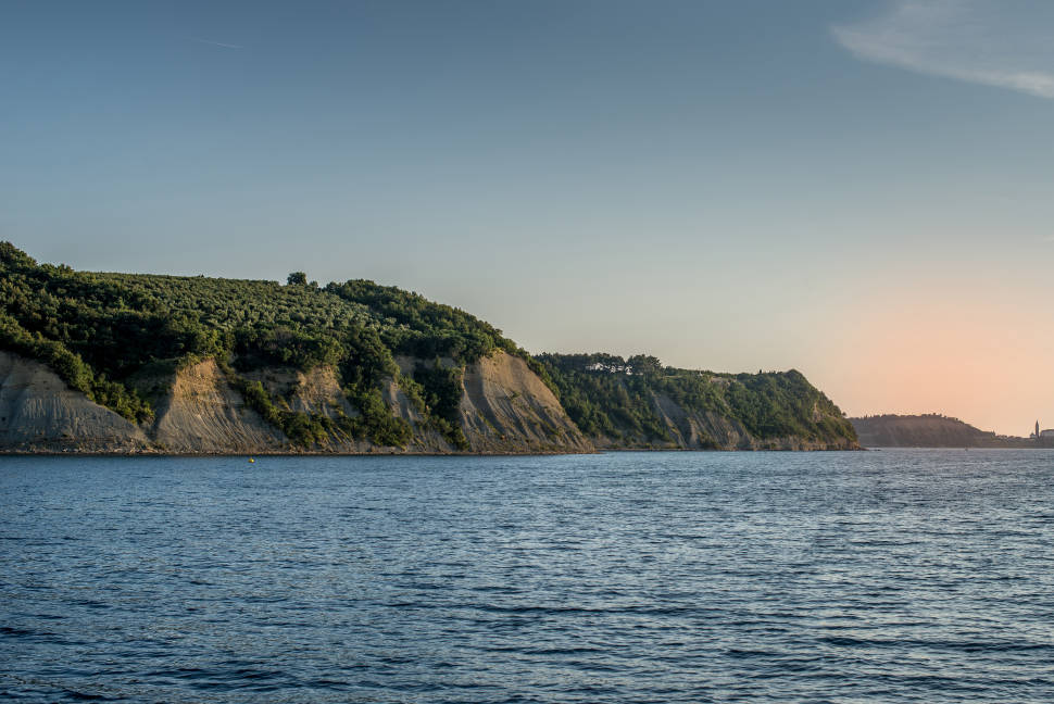 Mesečev Zaliv