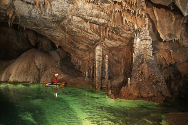 Caver in Križna Jama
