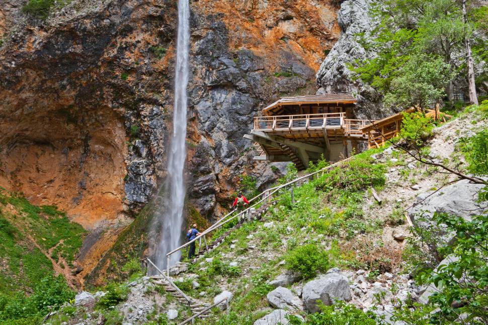 Rinka Waterfall
