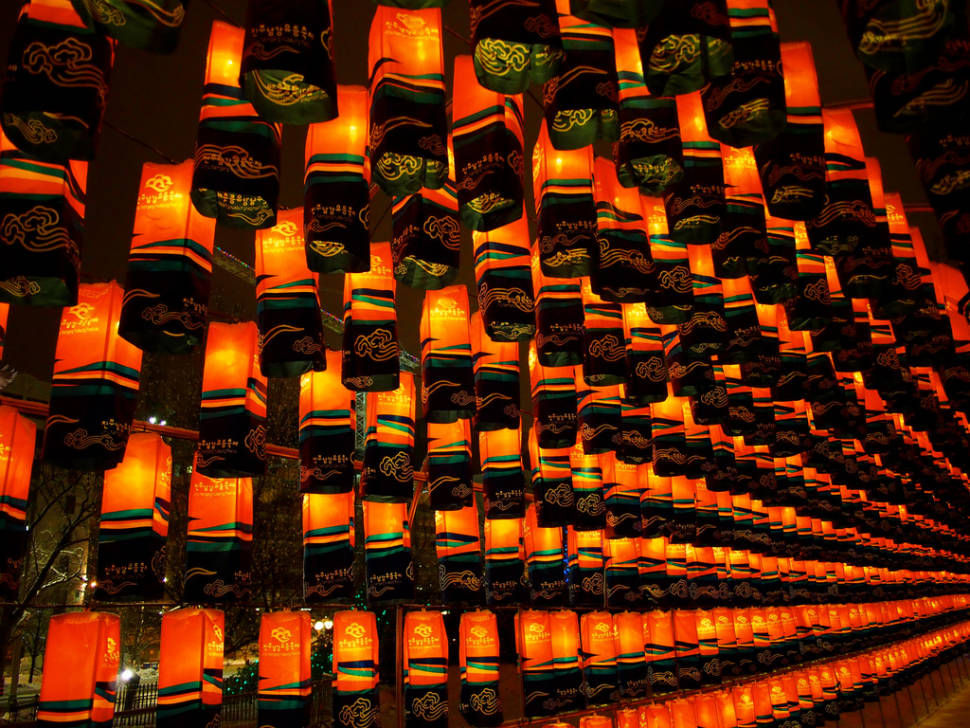 Best time for Jinju Namgang Yudeung Festival in South Korea