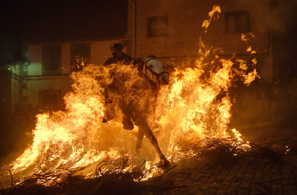Las Luminarias Festival in Spain - Best Time