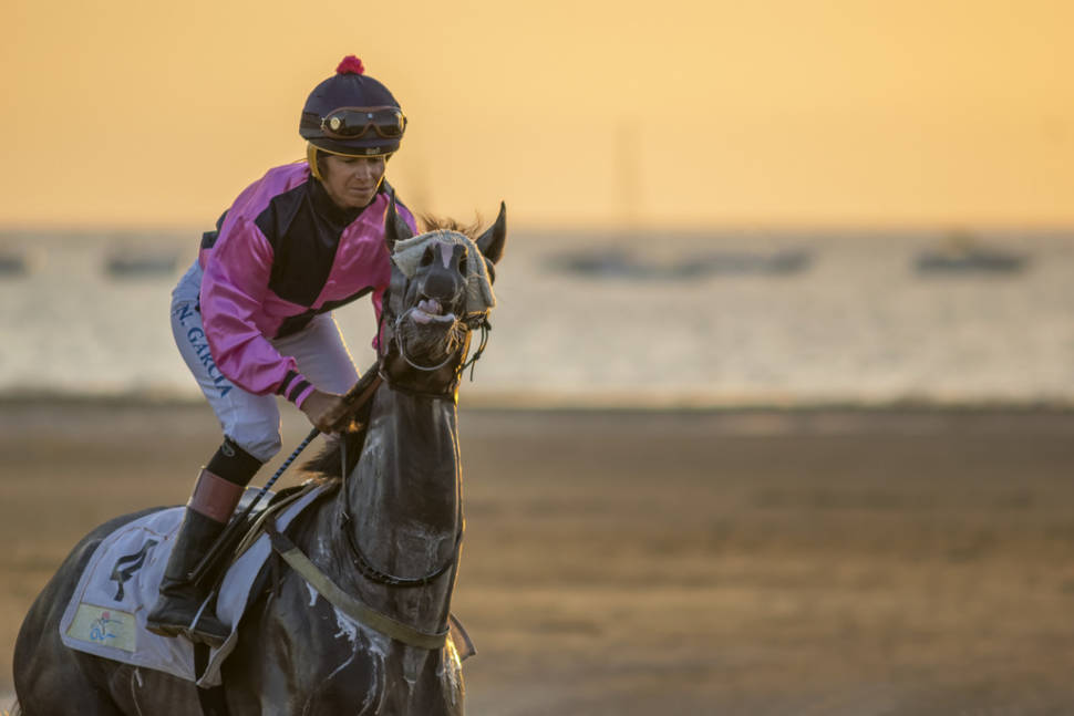 Best time for Sanlúcar Horse Racing in Spain