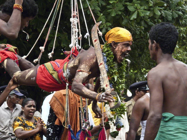 Colombo Aadi Vel Festival in Sri Lanka - Best Time