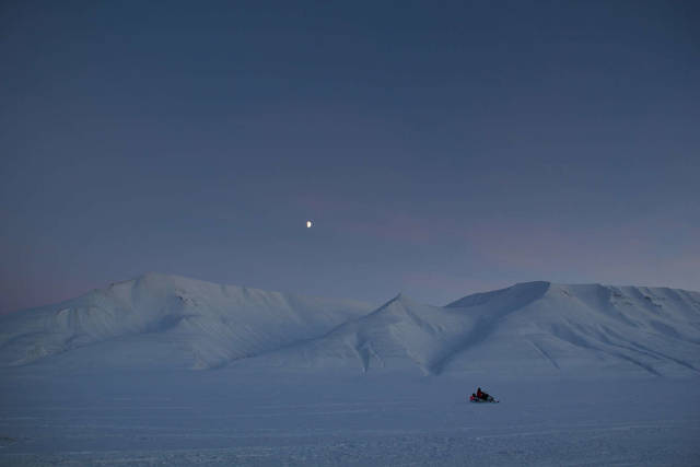 Polar Night in Svalbard - Best Season