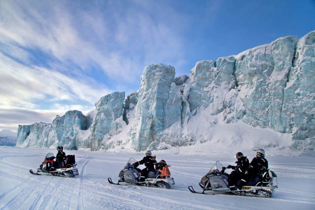 Snowmobiling in Svalbard - Best Time