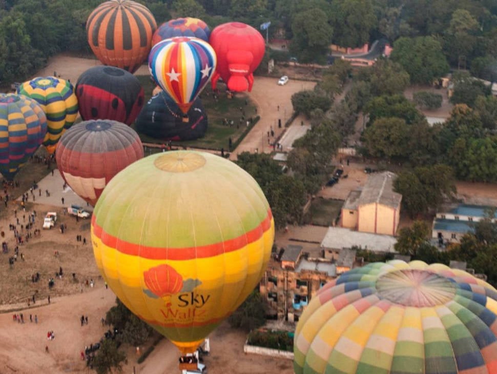 Balloon Air Safari in Taj Mahal and Agra - Best Time