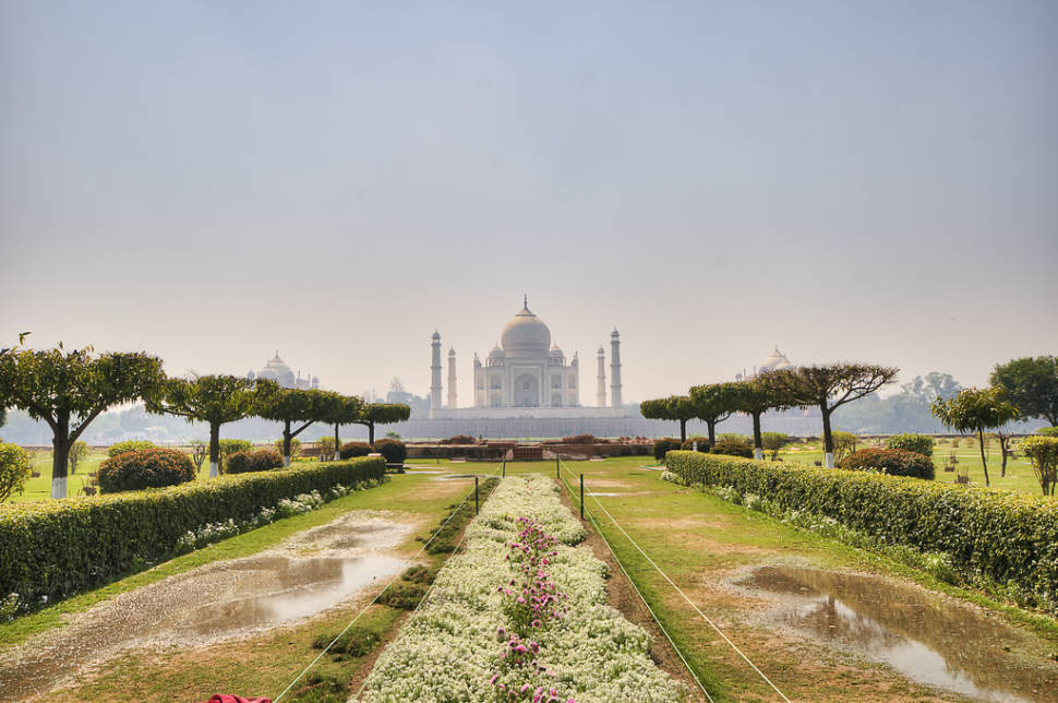 Gardens of Agra after the Monsoon in Taj Mahal and Agra - Best Time