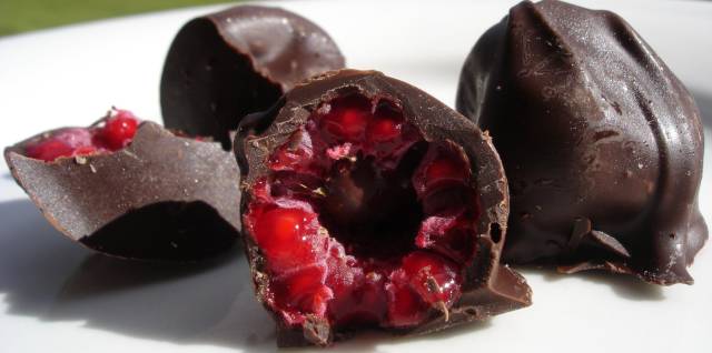 Chocolate-Coated Raspberries in Tasmania - Best Time