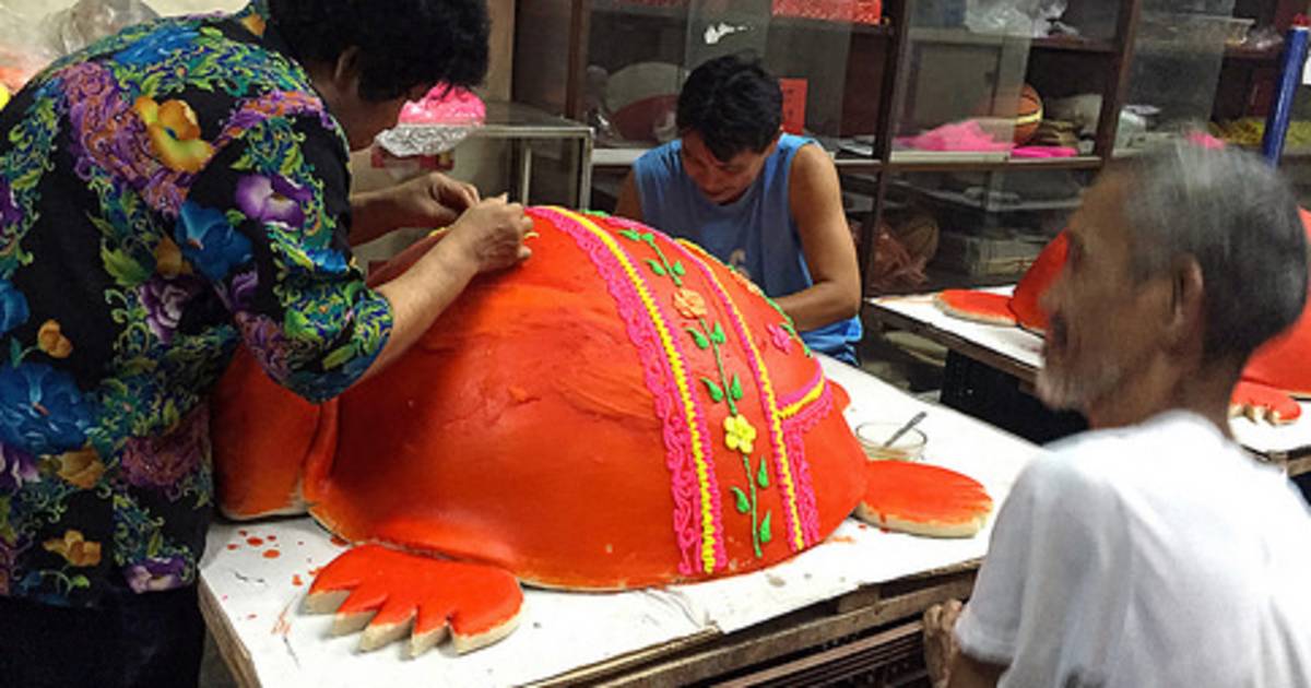 Red Turtle Sweet for Hungry Ghost in Thailand - Best Time
