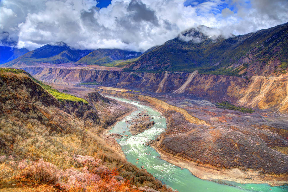 Yarlung Tsangpo Canyon in Tibet - Best Season