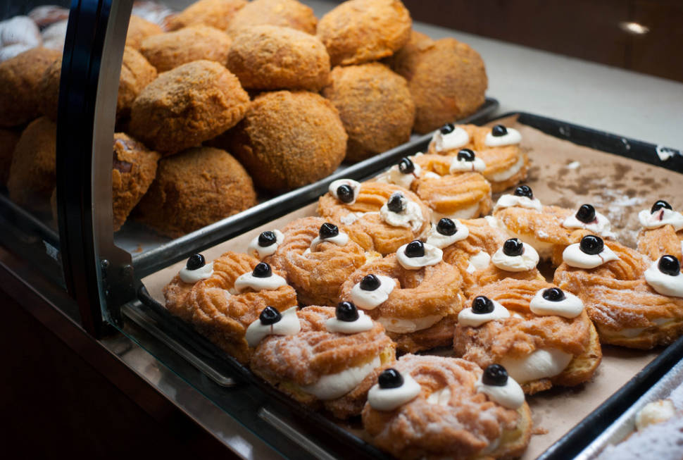 Zeppole in Toronto - Best Season