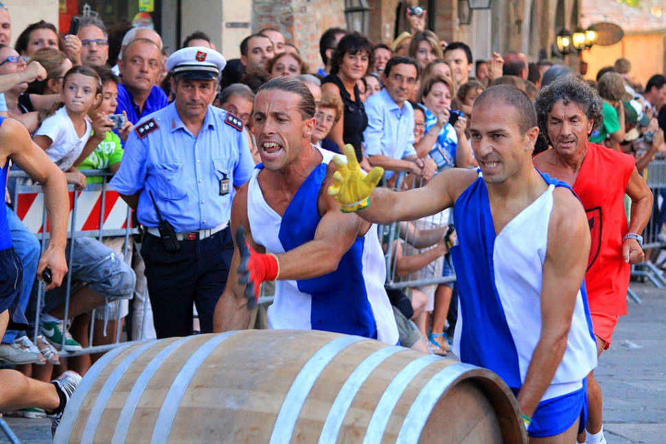 Best time for Bravio delle Botti in Tuscany