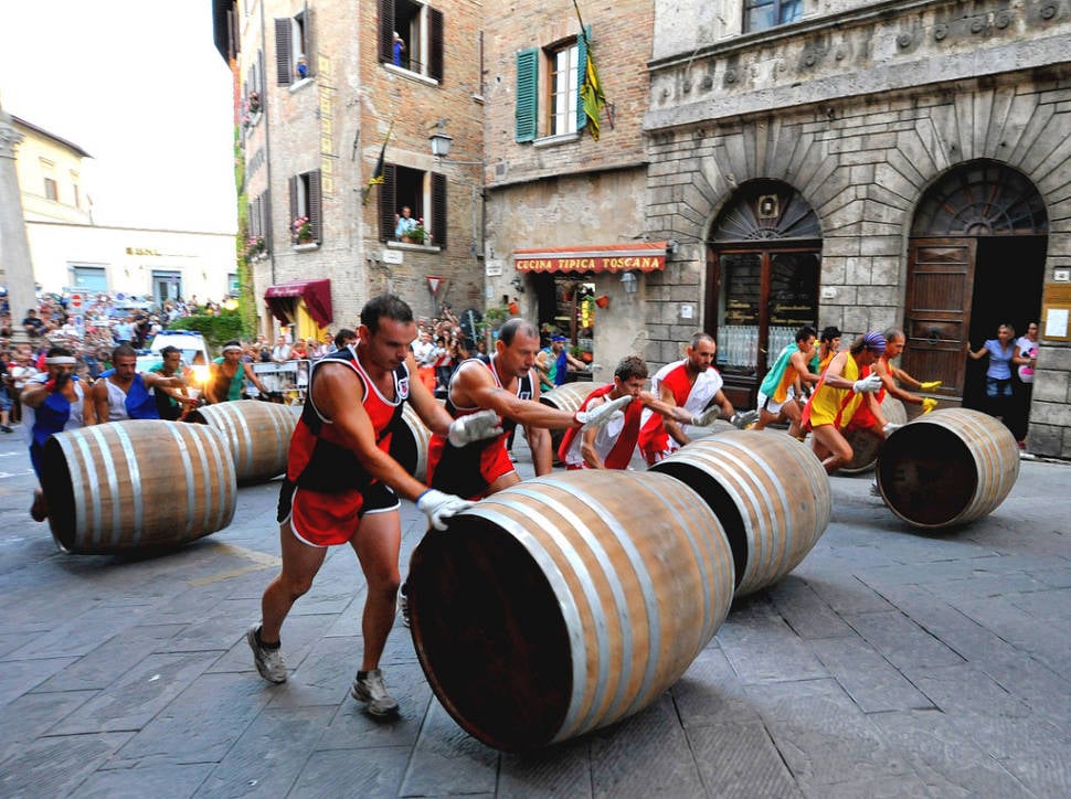 Best time to see Bravio delle Botti in Tuscany