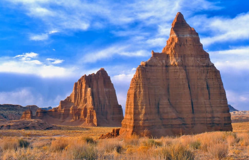 Cathedral Valley Scenic Drive in Utah - Best Season