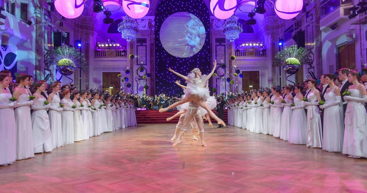 Hofburg Silvester Ball in Vienna - Best Time