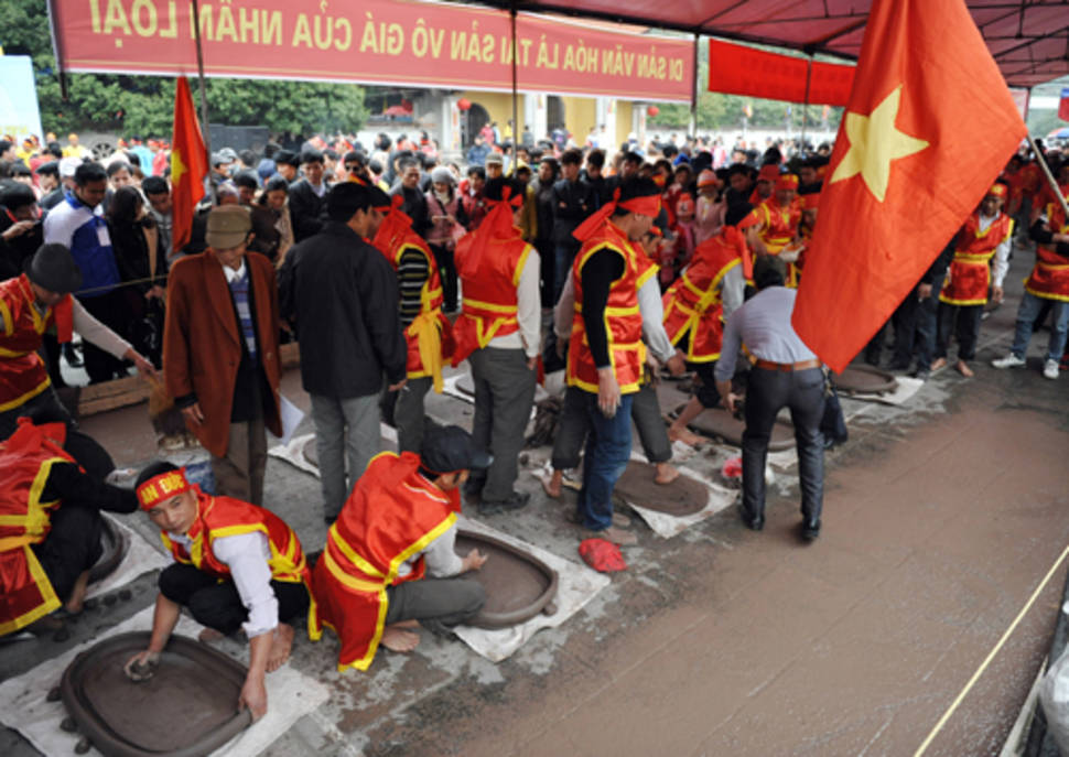 Clay Firecracker Festival in Vietnam - Best Season