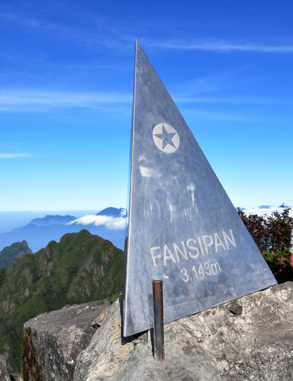 Best time for Conquering Fansipan in Vietnam