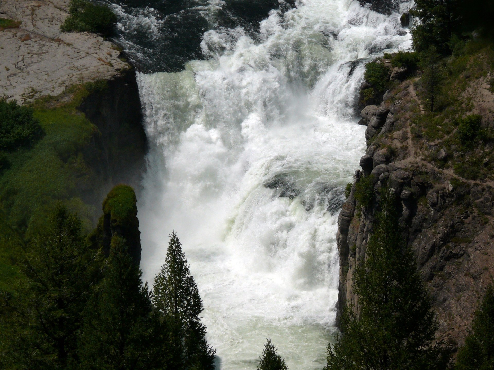 Mesa Falls in Idaho 2024 - Rove.me