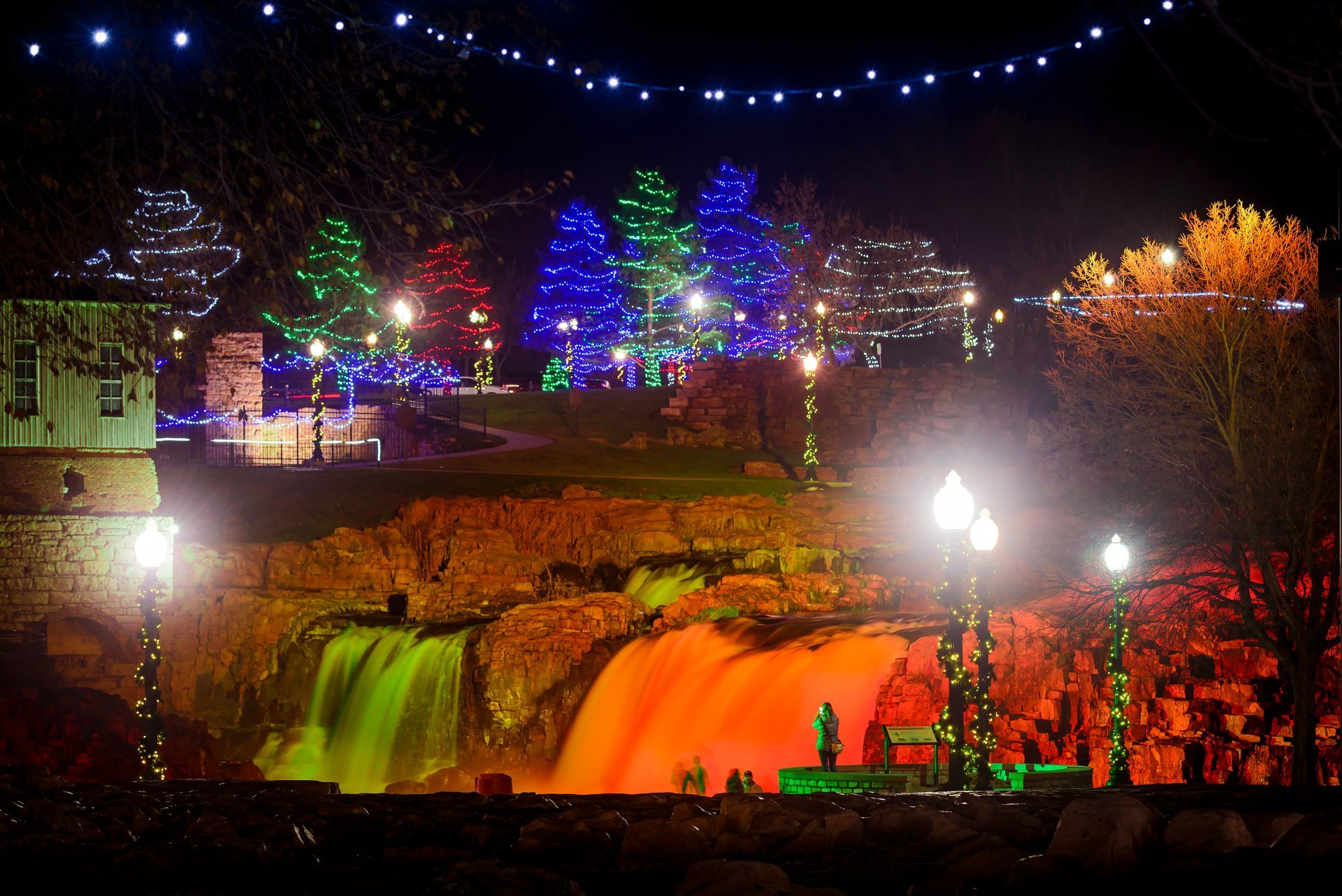 Ludlow Falls Christmas Lights 2022 Winter Wonderland At Falls Park 2022-2023 In South Dakota - Dates