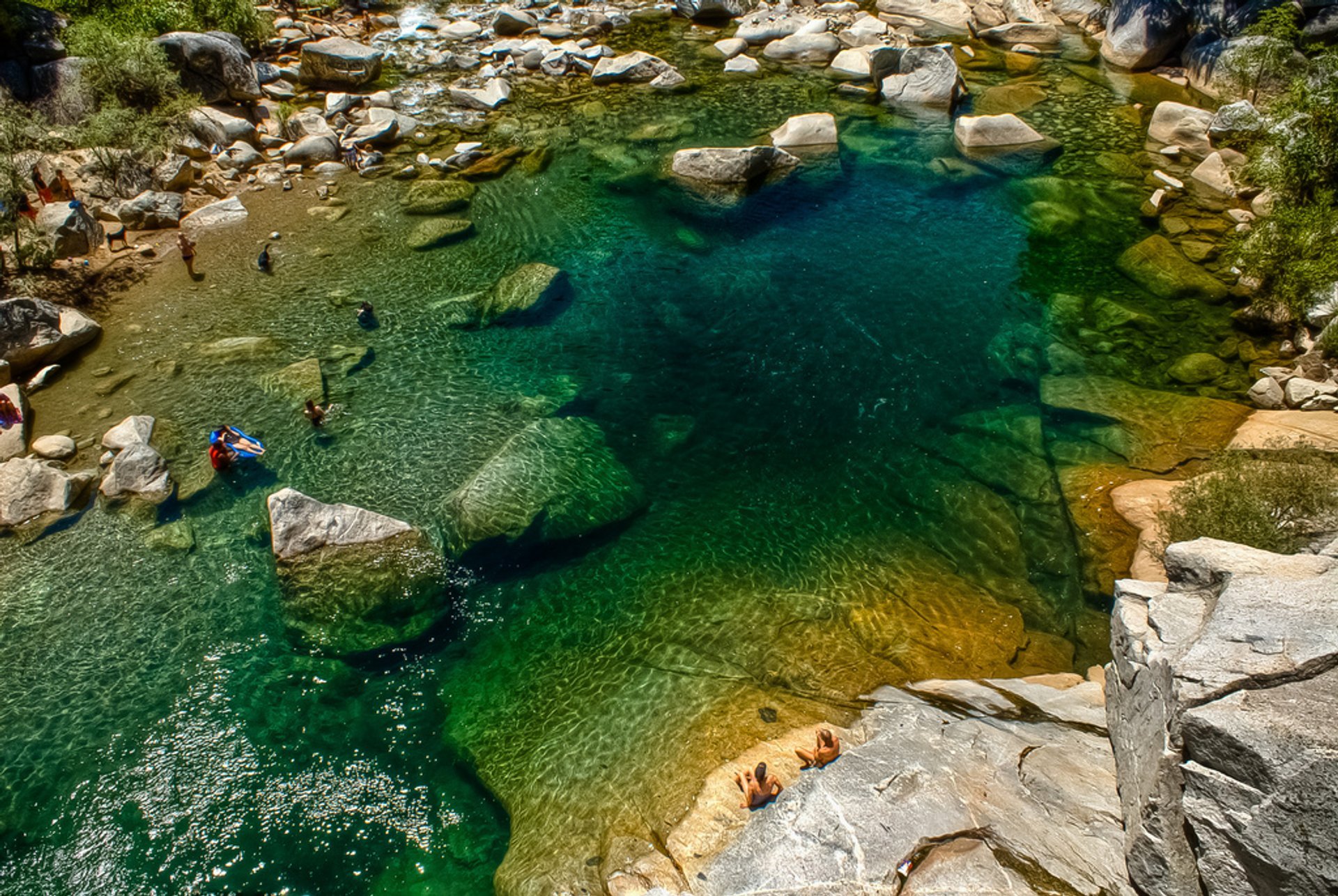 Baignade dans la rivière Yuba Sud