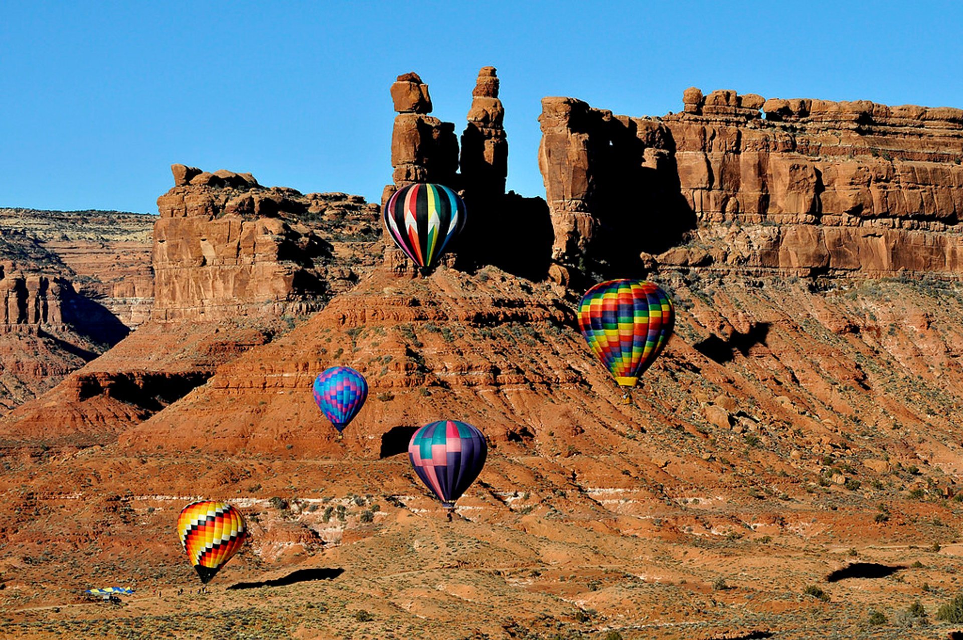 Ballooning over Monument Valley
