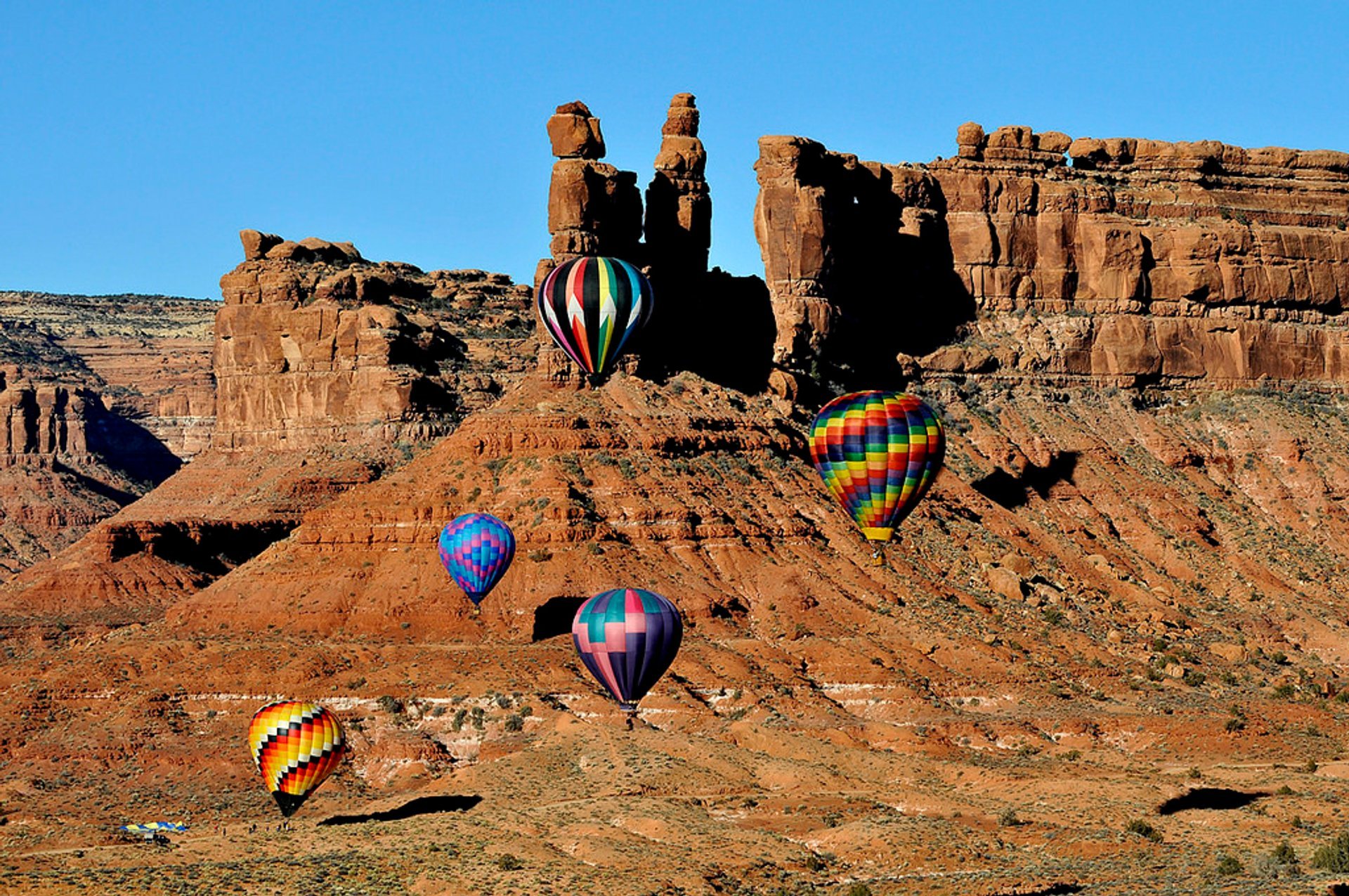 Best Time for Ballooning over Monument Valley in Utah 2024 Rove.me