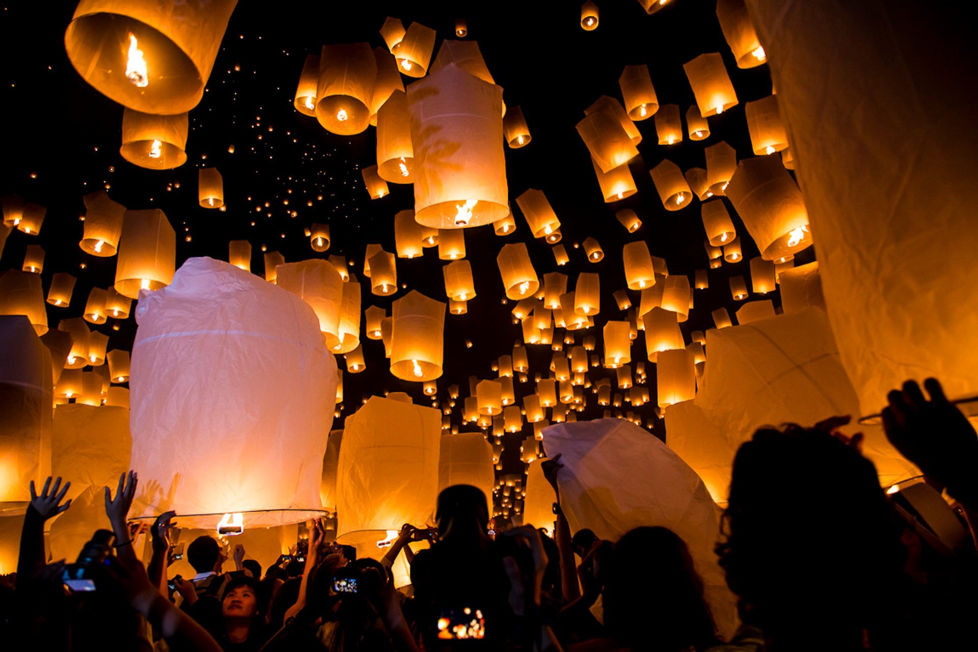 Loi Krathong в Таиланд 2020 - лучшее время