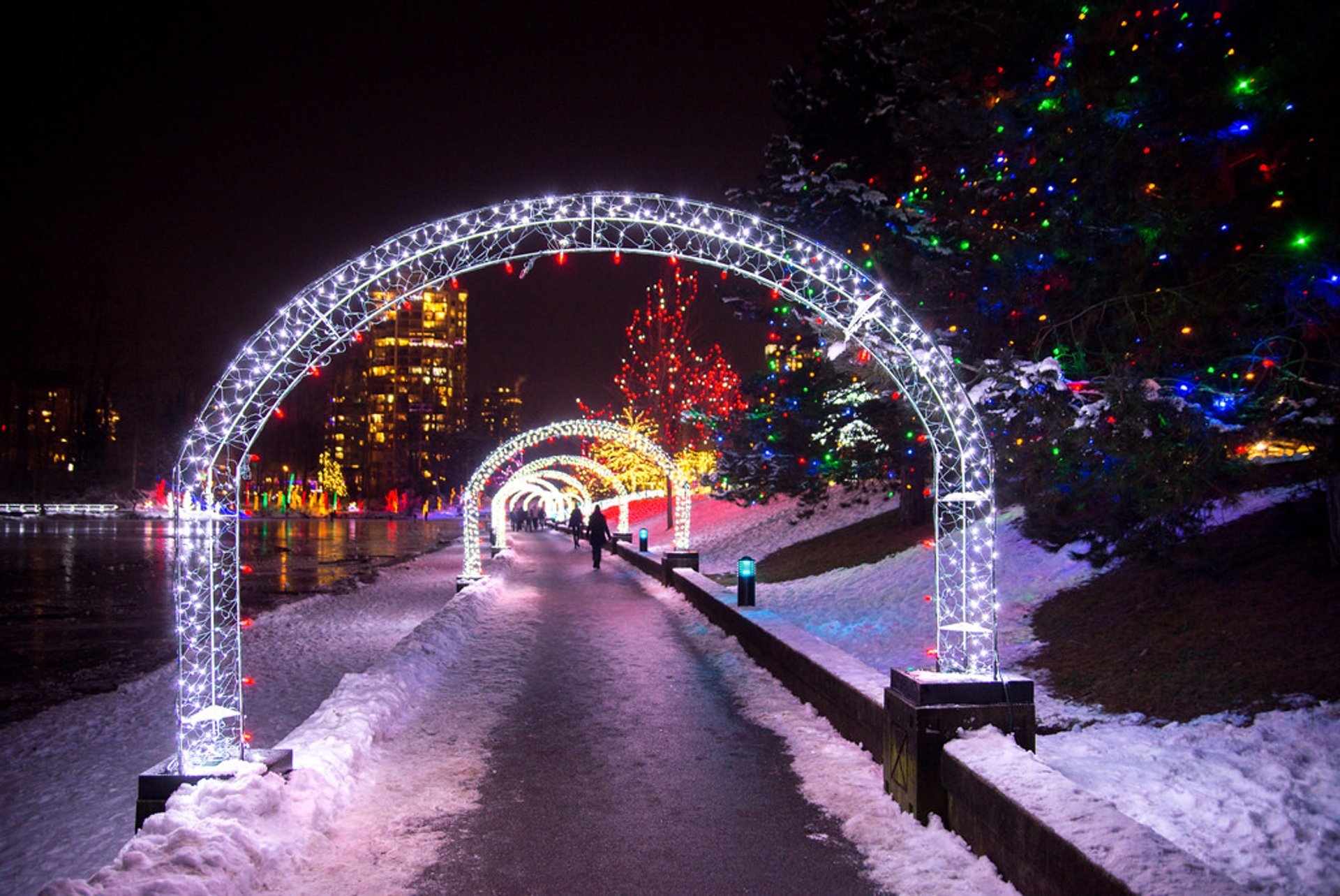 Christmas Lights 20232024 in Vancouver  Dates