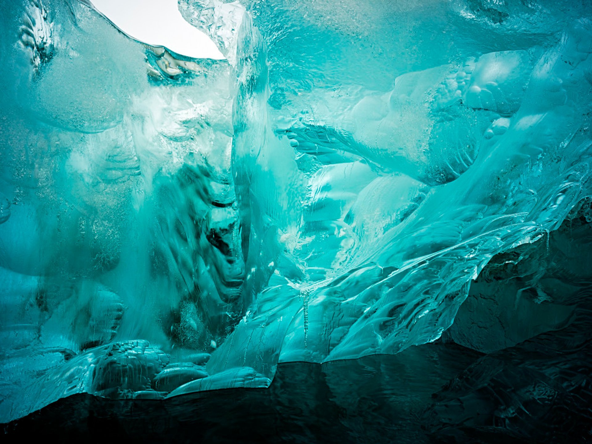 Spéléologie sur glace