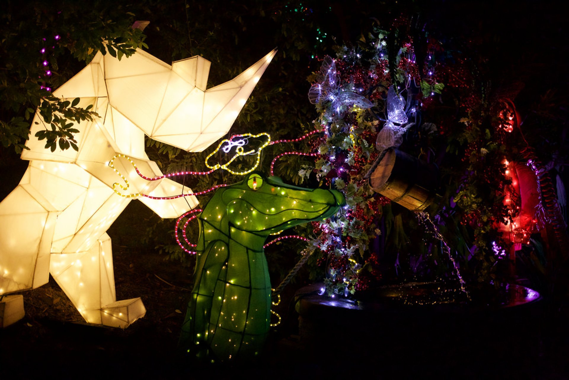 18 Places to See Christmas Lights in Los Angeles 2023 - PureWow