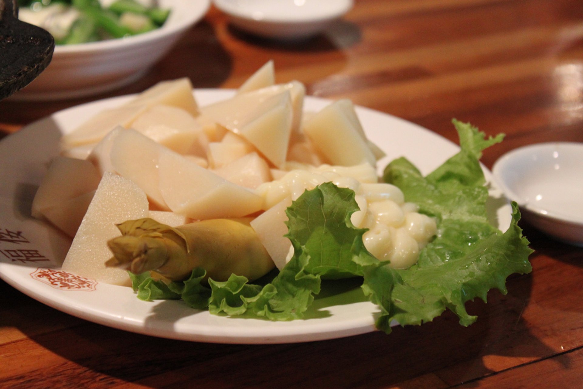 La cosecha de Platos de Taro y brotes de bambú