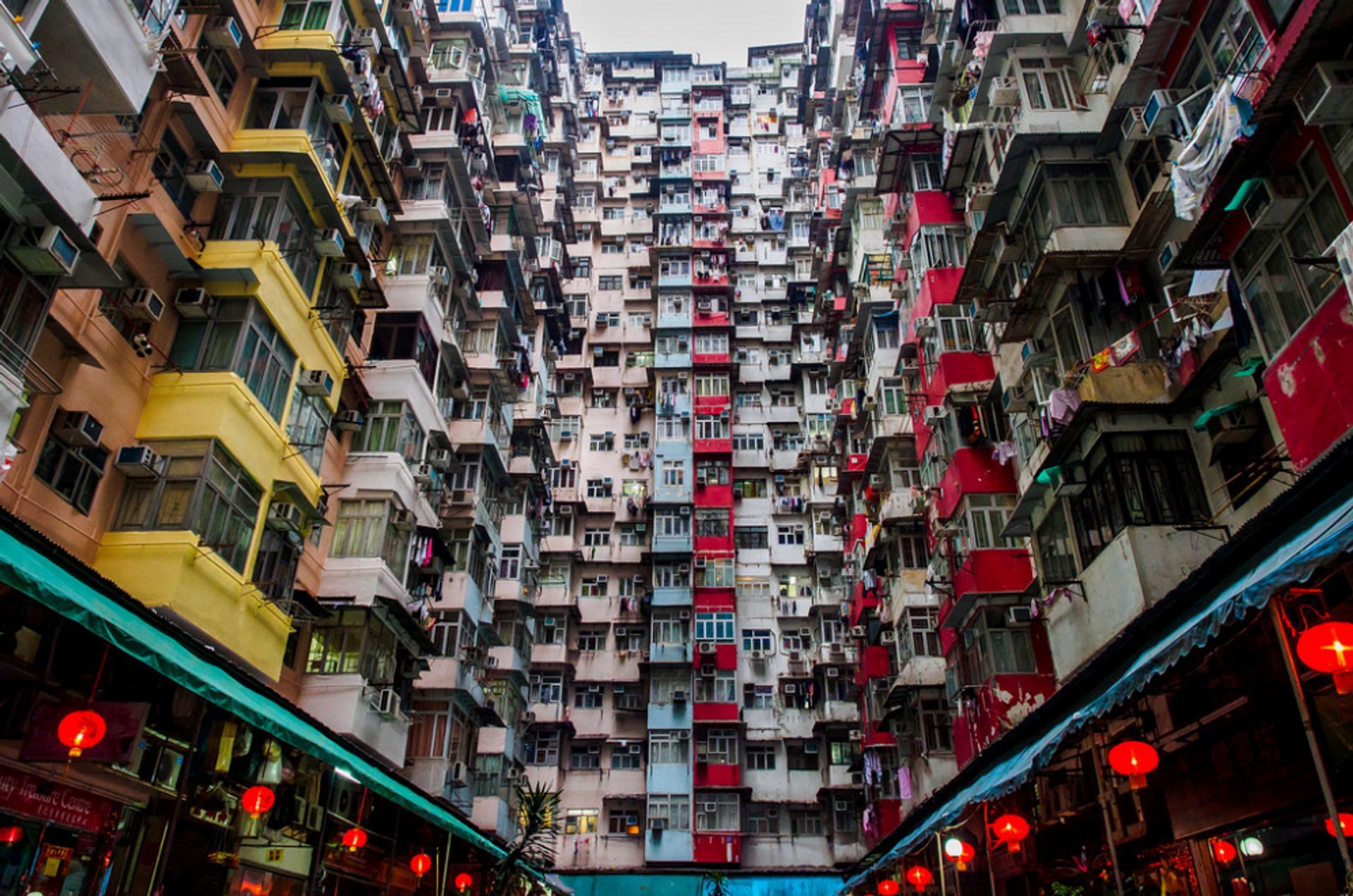 "Monstergebäude" in Quarry Bay